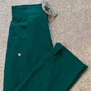 FIGS Cargo Scrub Pant - Hunter Green